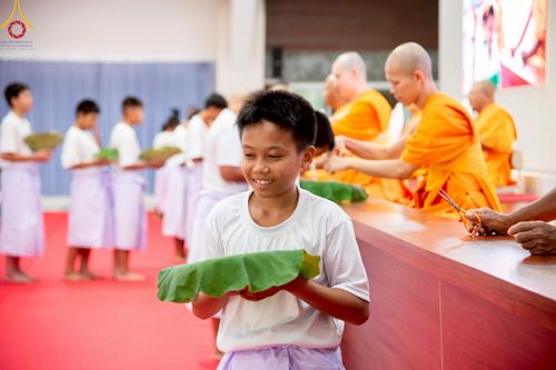 ภาพ No.213780:วันเสาร์ที่ 29 มีนาคม พ.ศ. 2568 พิธีตัดปอยผม ขอขมาผู้ปกครอง มอบบาตร-ผ้าไตร และพิธีบรรพชาสามเณร ณ ศูนย์ปฏิบัติธรรมจังหวัดระยอง (บ้านช่องลม) ต.บางบุตร อ.บ้านค่าย จ.ระยอง