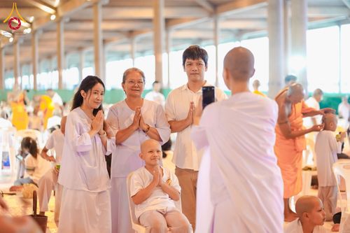 ภาพ No.214280:วันอาทิตย์ที่ 30 มีนาคม พ.ศ. 2568  พิธีปลงผมสามเณรฟื้นฟูทั่วไทย ณ มหารัตนวิหารคด คอร์ 22 วัดพระธรรมกาย จ.ปทุมธานี