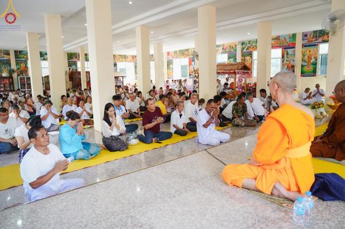 ภาพ No.165565:พิธีทอดกฐิน ณ วัดโพธิ์ชุม จ.เลย ในโครงการกฐินสามัคคีทั่วไทย 30,000 วัด บูชาธรรม 80 ปี หลวงพ่อธัมมชโย โดยคณะศิษยานุศิษย์วัดพระธรรมกาย วันที่ 21 ตุลาคม พ.ศ. 2567