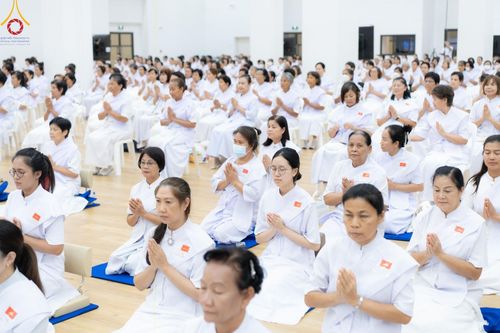 ภาพ No.157351:โครงการ อุบาสกแก้ว อุบาสิกาแก้ว รุ่นที่ 3 ตัวแทนทอดกฐินสามัคคีทั่วไทย 30,000 วัด บูชาธรรม 80 ปี หลวงพ่อธัมมชโย ระหว่างวันที่ 19-22 กันยายน พ.ศ. 2567 โซนกรุงเทพฯ-สมุทรปราการ ณ อาคาร 115 ปี คุณยายอาจารย์ฯ วัดพระธรรมกาย