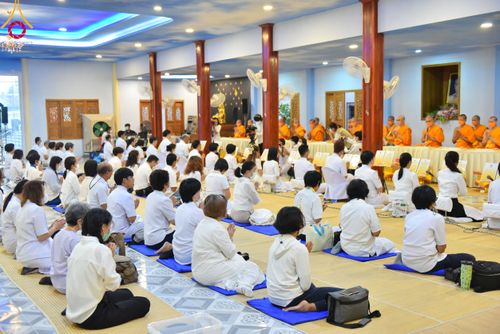 ภาพ No.112974:พิธีถวายภัตตาหารเป็นสังฆทาน แด่คณะพระธรรมยาตรา ปีที่ 12 วันที่ 16 มกราคม พ.ศ. 2567 ณ วัดโบสถ์(บน) บางคูเวียง จ.นนทบุรี