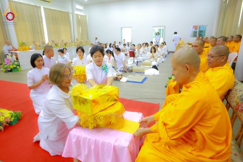 ภาพ No.197554:พิธีถวายสังฆทานคณะสงฆ์ 2 นิกายเชื่อมสัมพันธ์ไทย-เกาหลี วันอาทิตย์ที่ 5 มกราคม พ.ศ. 2568 ณ อาคารชมรมภาวนารักษ์ วัดพระธรรมกาย อำเภอคลองหลวง จังหวัดปทุมธานี