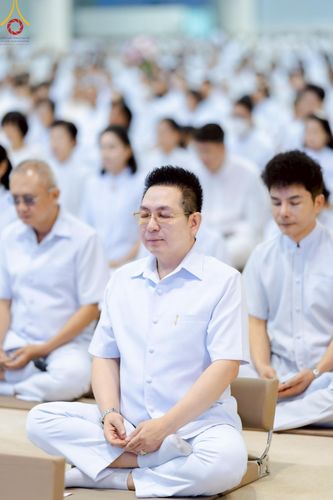 ภาพ No.222766:วันอาทิตย์ต้นเดือนที่ 4 พฤษภาคม พ.ศ. 2568 พิธีบูชาข้าวพระ ณ สภาธรรมกายสากล วัดพระธรรมกาย