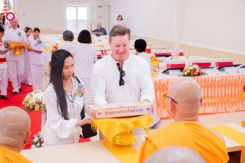 ภาพ No.175009:พิธีทอดกฐิน วัดพระธรรมกายซิลิคอนวัลเลย์ มลรัฐแคลิฟอร์เนีย ประเทศสหรัฐอเมริกา บูชาธรรม 80 ปี หลวงพ่อธัมมชโย โดยคณะศิษยานุศิษย์วัดพระธรรมกาย วันที่ 27 ตุลาคม พ.ศ. 2567