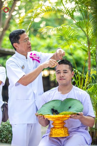 ภาพ No.135711:พิธีปลงผมธรรมทายาท โครงการบรรพชาและอุปสมบทหมู่ รุ่นบูชาธรรม 80 ปี หลวงพ่อธัมมชโย ณ หมู่บ้านบรรลุธรรม วัดพระธรรมกาย วันที่ 7 เมษายน พ.ศ. 2567