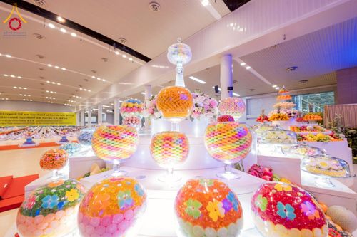 ภาพ No.277138:วันอาทิตย์ที่ 7 ธันวาคม พ.ศ. 2568 พิธีบูชาข้าวพระ ณ สภาธรรมกายสากล วัดพระธรรมกาย