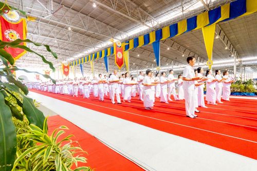 ภาพ No.277479:วันอาทิตย์ต้นเดือนที่ 7 ธันวาคม พ.ศ.2568 พิธีทอดผ้าป่าต้นสมบัติจักรพรรดิ ณ สภาธรรมกายสากล วัดพระธรรมกาย