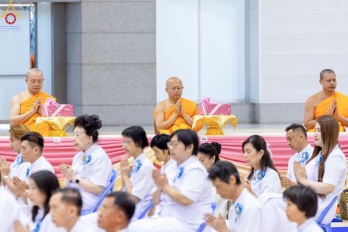 ภาพ No.57953:พิธีมุทิตาสักการะพระสังฆาธิการ ผู้ที่ได้รับพระราชทานเลื่อนและตั้งสมณศักดิ์ ปีพุทธศักราช 2567 วันอาทิตย์ที่ 28 เมษายน พ.ศ. 2567 ณ วัดพระธรรมกาย จ.ปทุมธานี
