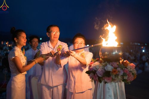ภาพ No.91654:พิธีทอดผ้าป่า สร้างลานเอนกประสงค์พญานาค 4 ตระกูล จุดประทีปโคมลาน ถวายเป็นพุทธบูชา  สร้างความสว่างไสวให้กับแผ่นดินด้วยแสงธรรม วันอาทิตย์ที่ 29 ตุลาคม พ.ศ. 2566 ณ พุทธอุทยานนานาชาติ จังหวัดหนองคาย