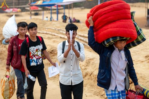 ภาพ No.127593:Photo Story ปฐมบรรพชาชาวพุทธมาร์มา Episode 2/5 วันที่ 6-7 กุมภาพันธ์ พ.ศ. 2567  โครงการบรรพชาครั้งประวัติศาสตร์ แห่งเทือกเขาจิตตะกอง  ครั้งแรกของชาวพุทธมาร์มา บังกลาเทศ บูชาธรรม 80 ปีหลวงพ่อธัมมชโย ณ วัดธัมจักร อรัญกุฏิ เมืองรัมการ์ คาร์กาชารี บังกลาเทศ