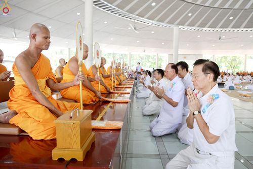 ภาพ No.237952:วันเสาร์ที่ 9 สิงหาคม พ.ศ. 2568 (วันพระ ขึ้น 15 ค่ำ เดือน 9) พิธีบุพเปตพลี ครั้งที่ 168 ร่วมอุทิศบุญแด่หมู่ญาติที่ล่วงลับไปแล้ว และสืบทอดอายุพระพุทธศาสนา ณ หอฉันคุณยายอาจารย์ฯ วัดพระธรรมกาย