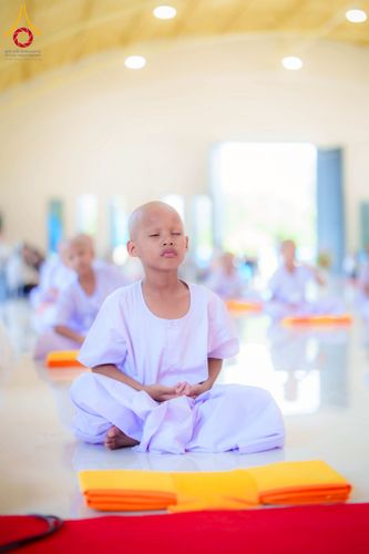 ภาพ No.216872:วันเสาร์ที่ 5 เมษายน พ.ศ. 2568 พิธีตัดปอยผม พิธีขอขมาผู้ปกครอง พิธีมอบบาตรและผ้าไตร พิธีบรรพชา ณ ศูนย์ปฏิบัติธรรมและศูนย์อบรมเยาวชนพระนครศรีอยุธยา ต.พุทเลา อ.บางปะหัน จ.พระนครศรีอยุธยา