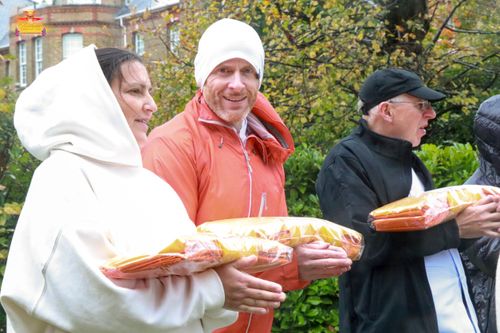 ภาพ No.169385:พิธีทอดกฐินสามัคคี เพื่อสนับสนุนการเผยแผ่พระพุทธศาสนาวิชชาธรรมกาย ณ วัดพระธรรมกายลอนดอน สหราชอาณาจักร วันอาทิตย์ที่ 20 ตุลาคม พ.ศ. 2567