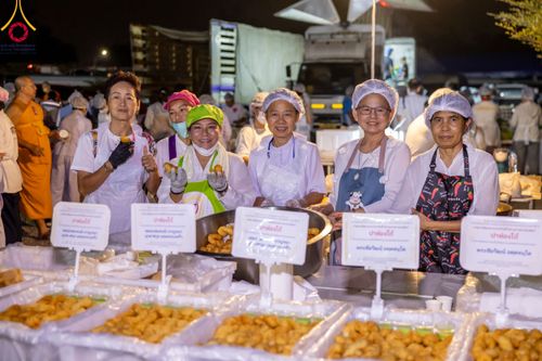 ภาพ No.115633:พิธีถวายภัตตาหารเป็นสังฆทาน แด่คณะพระธรรมยาตรา ปีที่ 12 วันที่ 20 มกราคม พ.ศ. 2567 ณ วัดโบสถ์(บน) บางคูเวียง จ.นนทบุรี