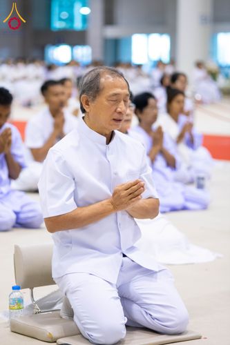 ภาพ No.321584:วันอาทิตย์ที่ 12 เมษายน พ.ศ.2569 กิจกรรมงานบุญวันอาทิตย์ สาธุชนปฏิบัติธรรมร่วมกัน ณ ห้องแก้วสารพัด 1 วัดพระธรรมกาย ปทุมธานี