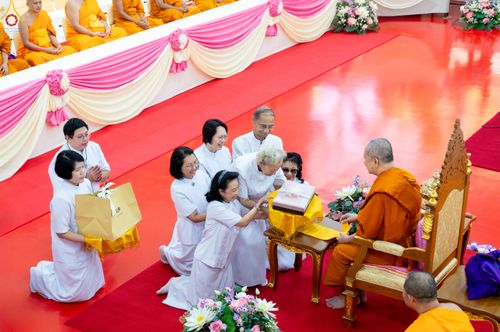ภาพ No.328635:วันอังคารที่ 12 พฤษภาคม พ.ศ.2569 เจ้าประคุณสมเด็จพระมหารัชมงคลมุนี กรรมการมหาเถรสมาคม เจ้าคณะหนกลาง วัดไตรมิตรวิทยาราม วรวิหาร โปรดเมตตาเป็นองค์ประธาน พิธีเจริญพระพุทธมนต์ อายุวัฒนมงคล 98 ปี คุณแม่จุรี สุทธิผล ณ อาคารปลูกศรัทธา 2 วัดพระธรรมกาย