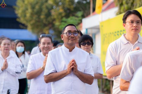 ภาพ No.296868:วันที่ 17 มกราคม พ.ศ. 2569 พิธีจุดประทีปถวายเป็นพุทธบูชา และบูชาธรรมมหาปูชนียาจารย์  ณ วัดโบสถ์บน ต.บางคูเวียง จ.นนทบุรี อนุสรณ์สถานลำดับที่ 4 สถานที่เกิดด้วยกายธรรม ในโครงการธรรมยาตรา กตัญญูบูชา มหาปูชนียาจารย์ พระมงคลเทพมุนี(สด จนฺทสโร) พระผู้ปราบมาร อ