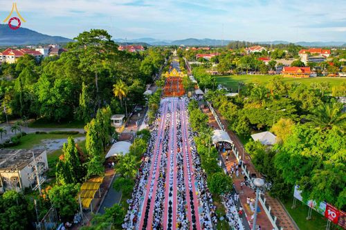 ภาพ No.349159:วันอาทิตย์ที่ 13 กันยายน พ.ศ. 2569 ตักบาตรพระ 1,000 รูป ยะลา ถวายเป็นพุทธบูชาเเละพระราชกุศล  ทำบุญเมืองยะลา 235 ปี  ณ ถนนสุขยางค์ (เฉลิมพระเกียรติ)  อำเภอเมือง จังหวัดยะลา