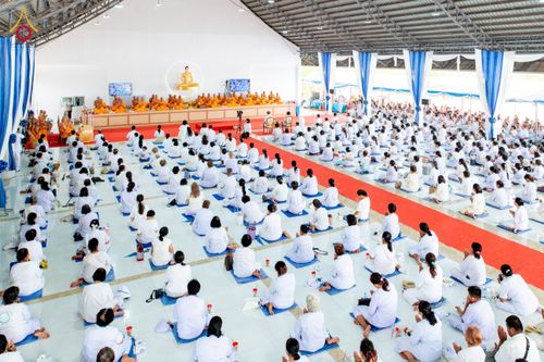 ภาพ No.327165:วันศุกร์ที่ 1 พฤษภาคม พ.ศ.2569 พิธีทอดผ้าป่า โปรยรัตนชาติ ตอกเสาเข็มมงคลต้นแรก สถาปนา “องค์พระเจดีย์เพื่อสร้างสันติภาพโลก” (แห่งแรกของภาคอีสาน) ณ ธุดงคสถานอำนาจเจริญ  อ.เมือง จ.อำนาจเจริญ