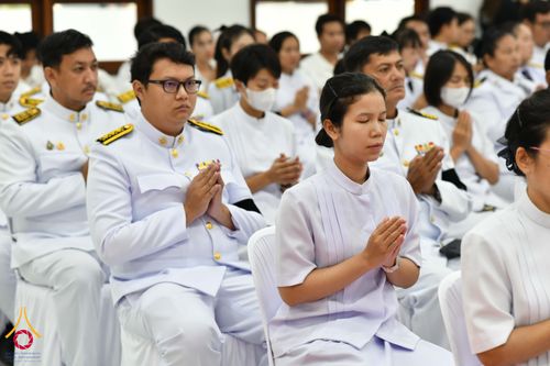 ภาพ No.344206:วันที่ 12 สิงหาคม พ.ศ. 2569  พสกนิกรชาวอำเภอคลองหลวง พร้อมใจร่วมพิธีสวดพระพุทธมนต์และทำบุญตักบาตรถวายพระราชกุศล เนื่องในวันคล้ายวันพระราชสมภพ สมเด็จพระบรมราชชนนีพันปีหลวง และวันแม่แห่งชาติ 12 สิงหาคม 2569