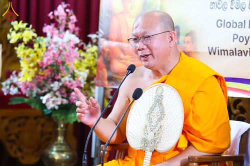 ภาพ No.317771:วันที่ 1 เมษายน พ.ศ. 2569 พิธีสวดธัมมจักกัปปวัตตนสูตรนานาชาติ ในวันพระใหญ่ ขึ้น 15 ค่ำ เดือน 5 (Poya Day)  ณ ศรีธรรมนันทะปิริเวนะ เเละ  วัดวิมลวิหาร นาวละ ประเทศศรีลังกา