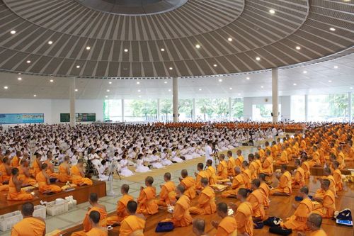 ภาพ No.3723:พิธีถวายภัตตาหารเนื่องในวันคล้ายวันละสังขารคุณยายอาจารย์ฯ 10 กันยายน พ.ศ. 2555