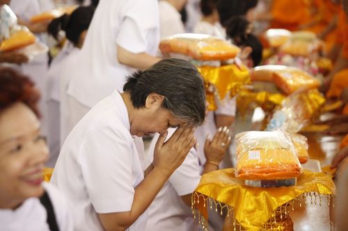 ภาพ No.3725:พิธีถวายภัตตาหารเนื่องในวันคล้ายวันละสังขารคุณยายอาจารย์ฯ 10 กันยายน พ.ศ. 2555