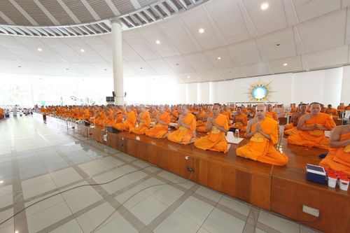 ภาพ No.3727:พิธีถวายภัตตาหารเนื่องในวันคล้ายวันละสังขารคุณยายอาจารย์ฯ 10 กันยายน พ.ศ. 2555