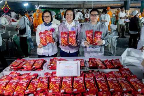 ภาพ No.292248:วันที่ 11 มกราคม พ.ศ. 2569 พิธีถวายภัตตาหารเป็นสังฆทาน แด่พระธรรมยาตรา ในโครงการธรรมยาตรา กตัญญูบูชา มหาปูชนียาจารย์ พระมงคลเทพมุนี(สด จนฺทสโร) พระผู้ปราบมาร อนุสรณ์สถาน 7 แห่ง ปีที่ 14 ณ  อนุสรณ์สถานลำดับที่ 2  สถานที่ตั้งมโนปณิธานบวชตลอดชีวิต อนุสรณ์สถ