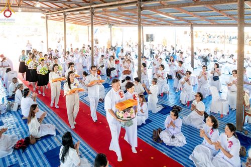 ภาพ No.144413:3 Bigboon 1.พิธีทอดผ้าป่าสถาปนาสังฆรัตนะปทุมเจดีย์ 2.พิธีประดิษฐานดอกบัวอนันต์นิรันดร์กาล 3.พิธีถวายมหาสังฆทานแด่คณะสงฆ์ทุกวัดในจังหวัดปัตตานี ณ ศูนย์อบรมเยาวชนจังหวัดปัตตานี วันอาทิตย์ที่ 14 กรกฎาคม พ.ศ. 2567