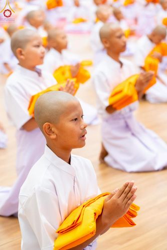 ภาพ No.215782:วันเสาร์ที่ 5 เมษายน พ.ศ. 2568 พิธีขอบรรพชา พิธีขอสรณคมน์และศีล  พิธีขอนิสสัย พิธีถวายบาตร ในโครงการบรรพชาสามเณรฟื้นฟูพระพุทธศาสนาทั่วไทย , โครงการหน่อแก้วเปรียญธรรม รุ่นที่ 13 ,  โครงการสามเณรยุวธรรมทายาท รุ่นที่ 33 , โครงการสามเณรมัชฌิมธรรมทายาท รุ่นที