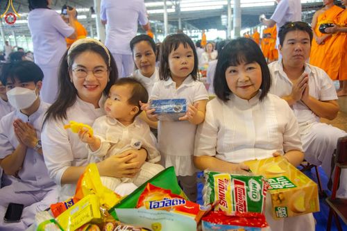 ภาพ No.137178:พิธีตักบาตร และปฏิบัติธรรม ในวันวิสาขบูชา วันพุธที่ 22 พฤษภาคม พ.ศ. 2567 ( วันพระขึ้น15 ค่ำ เดือน 6 ) ณ วัดพระธรรมกาย จ.ปทุมธานี