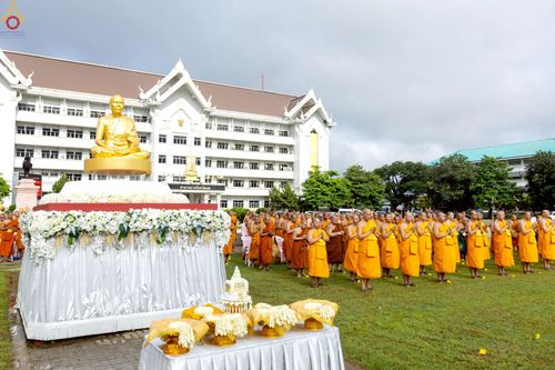 ภาพ No.239185:วันอาทิตย์ที่ 17 สิงหาคม พ.ศ. 2568 พิธีอัญเชิญรูปเหมือนพระมงคลเทพมุนี (สด จันทสโร) ณ ศาลากลางจังหวัดเลย ถึงลานพญานาค สวนสาธารณะกุดป่อง อ.เมือง จ.เลย