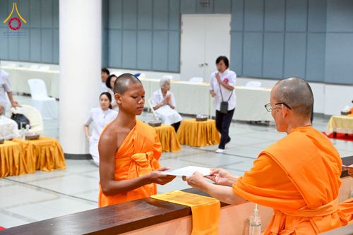 ภาพ No.229071:วันอาทิตย์ที่ 15 มิถุนายน พ.ศ. 2568 พิธีทอดผ้าป่าทุนพัฒนาพระมหาเปรียญ และทุนเผยแผ่พระพุทธศาสนาไปทั่วโลก ณ ห้องสัมมนา SPD สภาธรรมกายสากล วัดพระธรรมกาย
