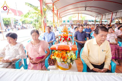 ภาพ No.170744:พิธีทอดกฐิน ณ วัดมงคลพุการาม ปทุมธานี ในโครงการกฐินสามัคคีทั่วไทย 30,000 วัด บูชาธรรม 80 ปี หลวงพ่อธัมมชโย โดยคณะศิษยานุศิษย์วัดพระธรรมกาย วันที่ 27 ตุลาคม พ.ศ. 2567