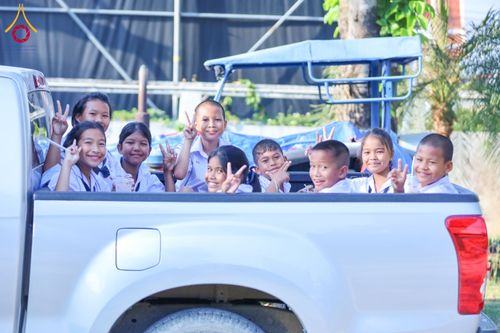 ภาพ No.180163:กิจกรรมวันรวมพลังเด็กดี V-Star ผู้นำฟื้นฟูศีลธรรมโลก ประจำปีพุทธศักราช 2567 จังหวัดสุโขทัย เพื่อรวมพลังสร้างความดี นั่งสมาธิภาวนาถวายเป็นพุทธบูชา และเพื่อส่งเสริมการเรียนรู้พระพุทธศาสนา วันที่ 3 ธันวาคม พ.ศ. 2567