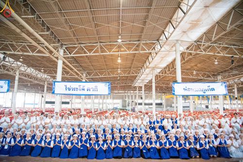 ภาพ No.58829:V.40 ภัตตาหารพระหมื่นวัด เราจัดให้ การปฏิบัติงานของเจ้าหน้าที่และอาสาสมัคร เพื่อรับบุญในการถวายภัตตาหาร แด่คณะสงฆ์ 10,000 กว่าวัดทั่วประเทศ ที่มาร่วมงานวันคุ้มครองโลก จันทร์ที่ 22 เมษายน พ.ศ. 2567 ณ วัดพระธรรมกาย