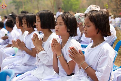 ภาพ No.139354:Photo Story  มหัศจรรย์วัดดงดินแดง Episode 7 พระภิกษุ-สามเณร ในโครงการบรรพชาอุปสมบทหมู่  กว่า 500 รูป ศีลจาริณีและสาธุชนกว่า 500 คน ร่วมพิธีบูชาข้าวพระ วัดดงดินแดง ต.ม่อนจอง อ.อมก๋อย จ.เชียงใหม่ วันอาทิตย์ที่ 7 เมษายน พ.ศ.2567