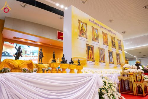 ภาพ No.120792:องค์กรปกครองส่วนท้องถิ่นปทุมฯ ร่วมคณะสงฆ์ ภาครัฐ ภาคเอกชน คณะศิษย์วัดพระธรรมกาย รวมใจพสกนิกรบำเพ็ญกุศลอุทิศถวายสมเด็จพระบูรพมหากษัตริยาธิราช พร้อมด้วยบูรพาจารย์ ผู้มีอุปการคุณต่อพระพุทธศาสนา และแผ่นดิน