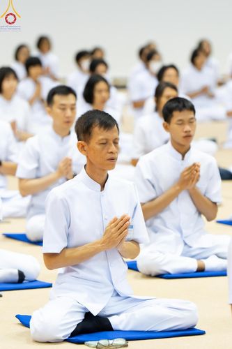 ภาพ No.59238:พิธีเจริญพระพุทธมนต์ ถวายภัตตาหารเป็นสังฆทาน เนื่องในวาระอายุวัฒนมงคล 80 ปี หลวงพ่อธัมมชโย ณ สภาธรรมกายสากล วัดพระธรรมกาย วันพุธที่ 24 เมษายน พ.ศ.2567