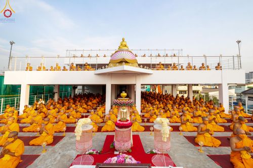 ภาพ No.119173:พิธีจุดประทีปถวายเป็นพุทธบูชา และบูชาธรรมมหาปูชนียาจารย์ พระมงคลเทพมุนี(สด จนฺทสโร) ในโครงการธรรมยาตราฯ วันที่ 26 มกราคม พ.ศ. 2567 ณ อาคารธรรมยาตรา กตัญญูบูชามหาปูชนียาจารย์ ตรงข้ามวัดปากน้ำภาษีเจริญ จ.กรุงเทพมหานคร