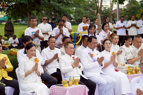 ภาพ No.229861:วันพฤหัสบดีที่ 26 มิถุนายน พ.ศ. 2568 พิธีตักบาตรพระ 1,165 รูป ฉลองก่อตั้งเมืองวานรนิวาส ครบรอบ 164 ปี ณ ถนนวานรนิวาส-อากาศอำนวย อ.วานรนิวาส จ.สกลนคร