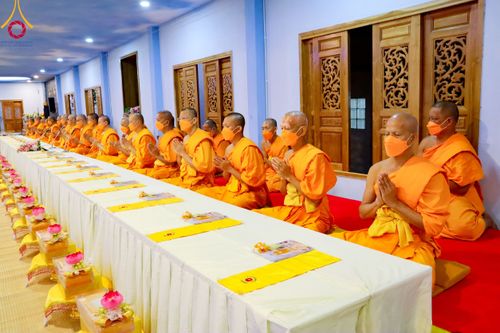 ภาพ No.112987:พิธีถวายภัตตาหารเป็นสังฆทาน แด่คณะพระธรรมยาตรา ปีที่ 12 วันที่ 16 มกราคม พ.ศ. 2567 ณ วัดโบสถ์(บน) บางคูเวียง จ.นนทบุรี