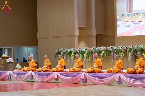 ภาพ No.196056:ผู้ว่าปทุมฯ เปิดงานวันครู ครั้งที่ 69 พ.ศ. 2568 จังหวัดปทุมธานี “เรียนดี มีความสุข : ครูไทยร่วมใจปฏิวัติการศึกษา เด็กฉลาดคิด ฉลาดทำ” ณ วัดพระธรรมกาย - รวมใจระลึกถึงพระคุณบูรพาจารย์ ยกย่องเชิดชูเกียรติผู้ประกอบวิชาชีพทางการศึกษาที่ประกอบคุณงามความดี 