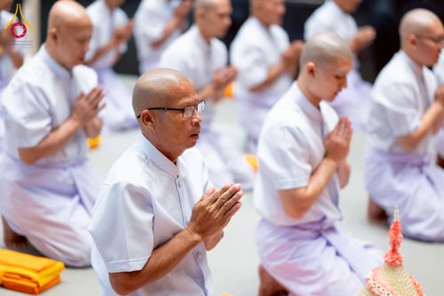 ภาพ No.256199:วันที่ 4 ตุลาคม พ.ศ. 2568 พิธีบรรพชาอุปสมบท  โครงการอุปสมบทหมู่บูชาธรรม 141 ปี  พระมงคลเทพมุนี (สด จนฺทสโร) ณ โบสถ์พระไตรปิฏก วัดพระธรรมกาย จ.ปทุมธานี