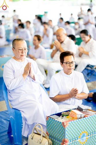 ภาพ No.149914:พิธีตักบาตร , พิธีปฎิบัติธรรม , พิธีถวายภัตตาหารเมนูสวรรค์ ในพรรษาแห่งการเข้าถึงธรรม วันธรรมชัย วันอังคารที่ 27 สิงหาคม พ.ศ.2567 ณ สภาธรรมกายสากล วัดพระธรรมกาย