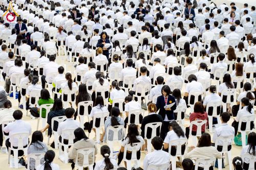 ภาพ No.273307:วันที่ 23 พฤศจิกายน พ.ศ. 2568 การสอบตอบปัญหาธรรมะ ทางก้าวหน้า "ระดับอุดมศึกษา" ณ ห้องแก้วสารพัดนึก 1 สภาธรรมกายสากล วัดพระธรรมกาย จ.ปทุมธานี