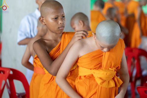 ภาพ No.134162:พิธีบรรพชาสามเณร โครงการบรรพชาสามเณร ฟื้นฟูพระพุทธศาสนาทั่วไทย ศูนย์อบรมวัดพระธรรมกาย วันเสาร์ที่ 6 เมษายน พ.ศ. 2567