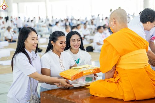 ภาพ No.104529:พิธีบุพเปตพลี ครั้งที่ 145 อุทิศบุญแด่หมู่ญาติที่ล่วงลับไปแล้ว และสืบทอดอายุพระพุทธศาสนา วันพุธที่ 27 ธันวาคม พ.ศ. 2566 (วันพระขึ้น 15 ค่ำ เดือน 12 ) ณ หอฉันคุณยายอาจารย์ฯ วัดพระธรรมกาย