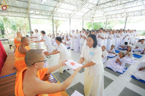 ภาพ No.158284:โครงการอบรมอุบาสก อุบาสิกาแก้ว  ตัวแทนทอดกฐิน 30,000 วัด ทั่วไทย บูชาธรรม 80 ปี หลวงพ่อธัมมชโย ระหว่างวันที่ 20-22 กันยายน พ.ศ. 2567 ณ จังหวัดบุรีรัมย์ รุ่นที่ 3